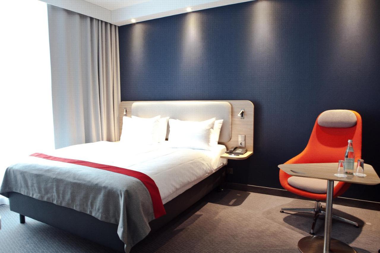 Holiday Inn Express Frankfurt Airport - Raunheim By Ihg Exteriör bild